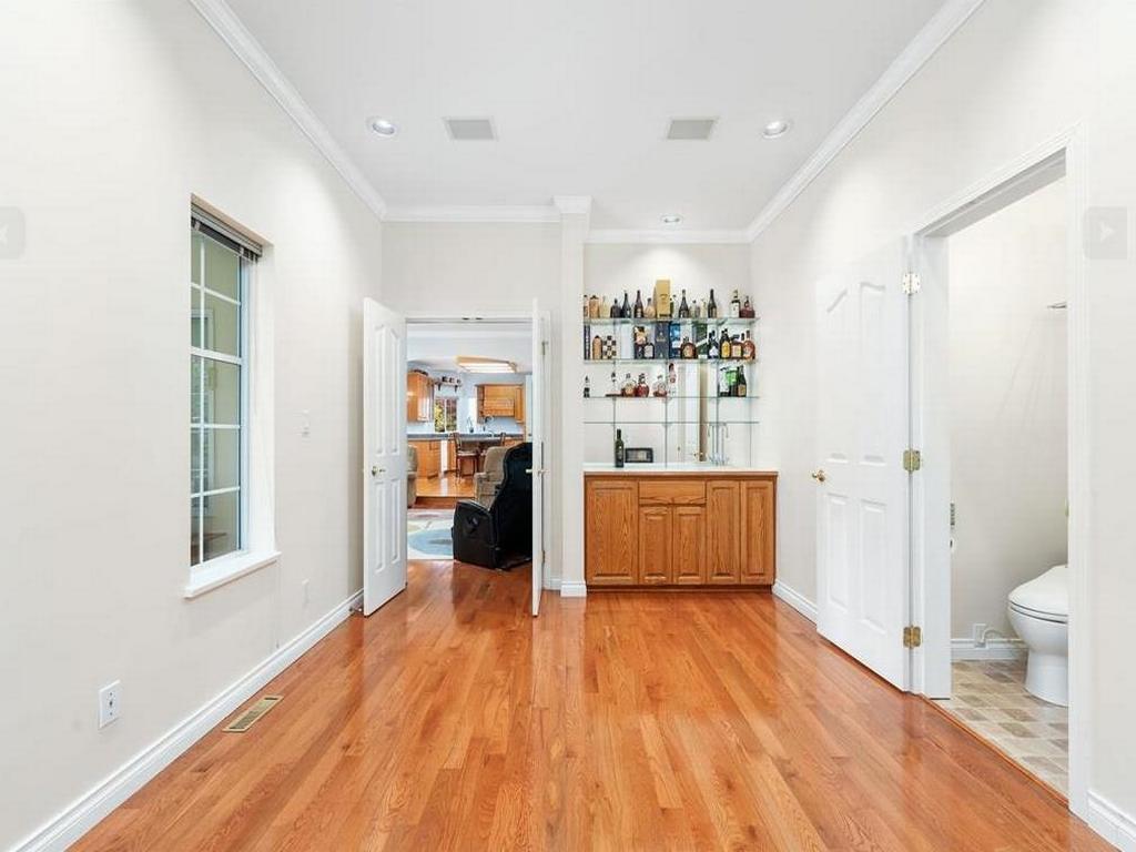 Listing Image for R3101080