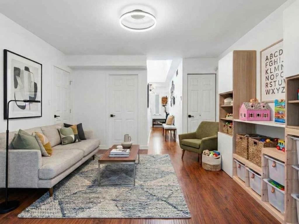 Listing Image for R3101086