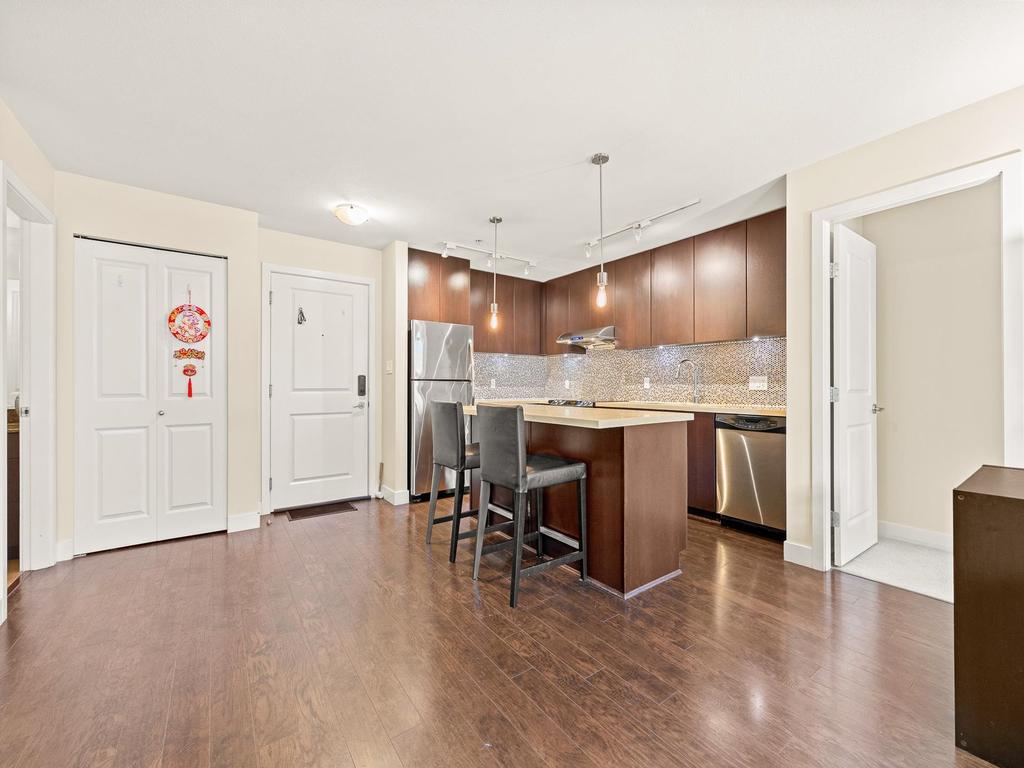 Listing Image for R3101097