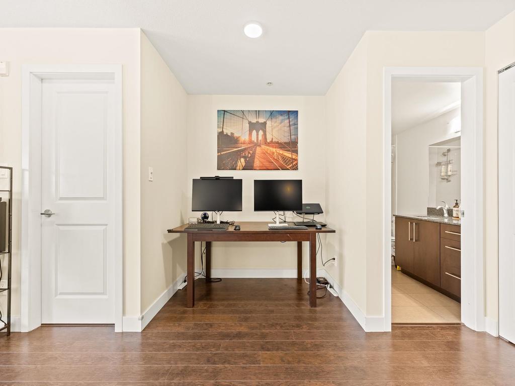 Listing Image for R3101097