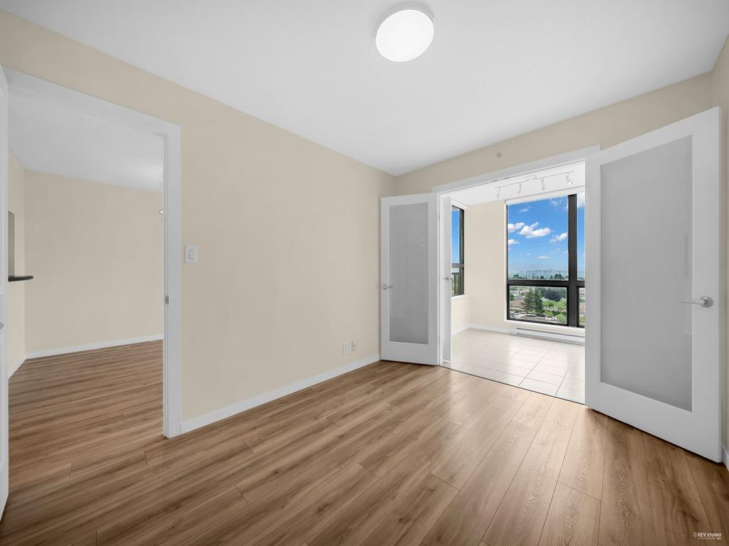 Listing Image for R3101101