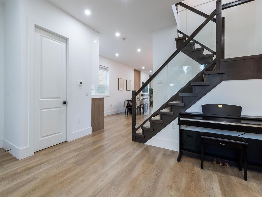 Listing Image for R3101111