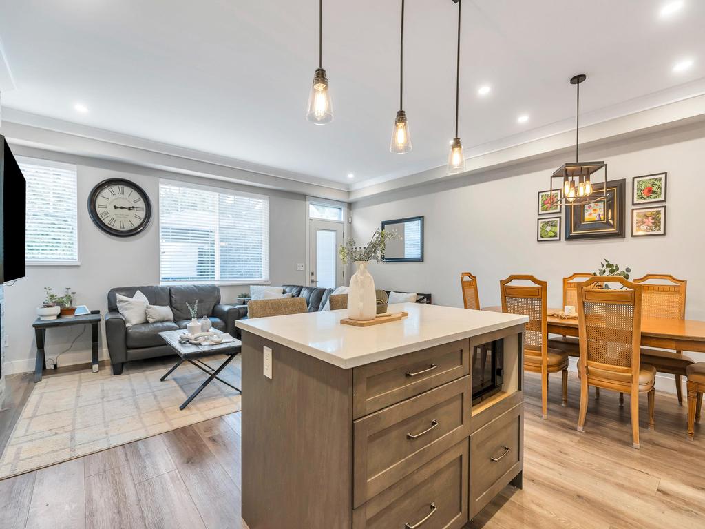 Listing Image for R3101130