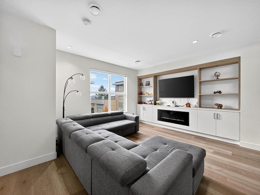 Listing Image for R3101233