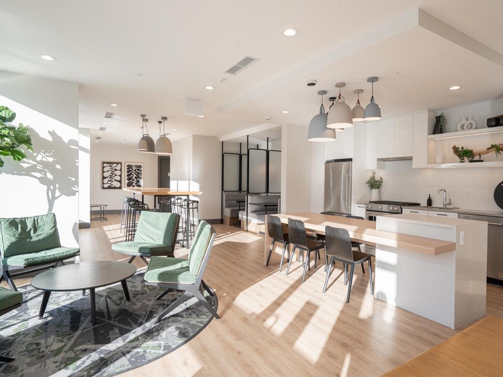 Listing Image for R3101235