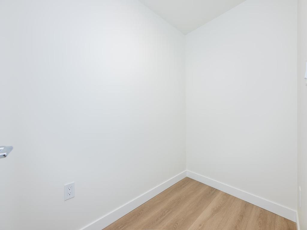 Listing Image for R3101236