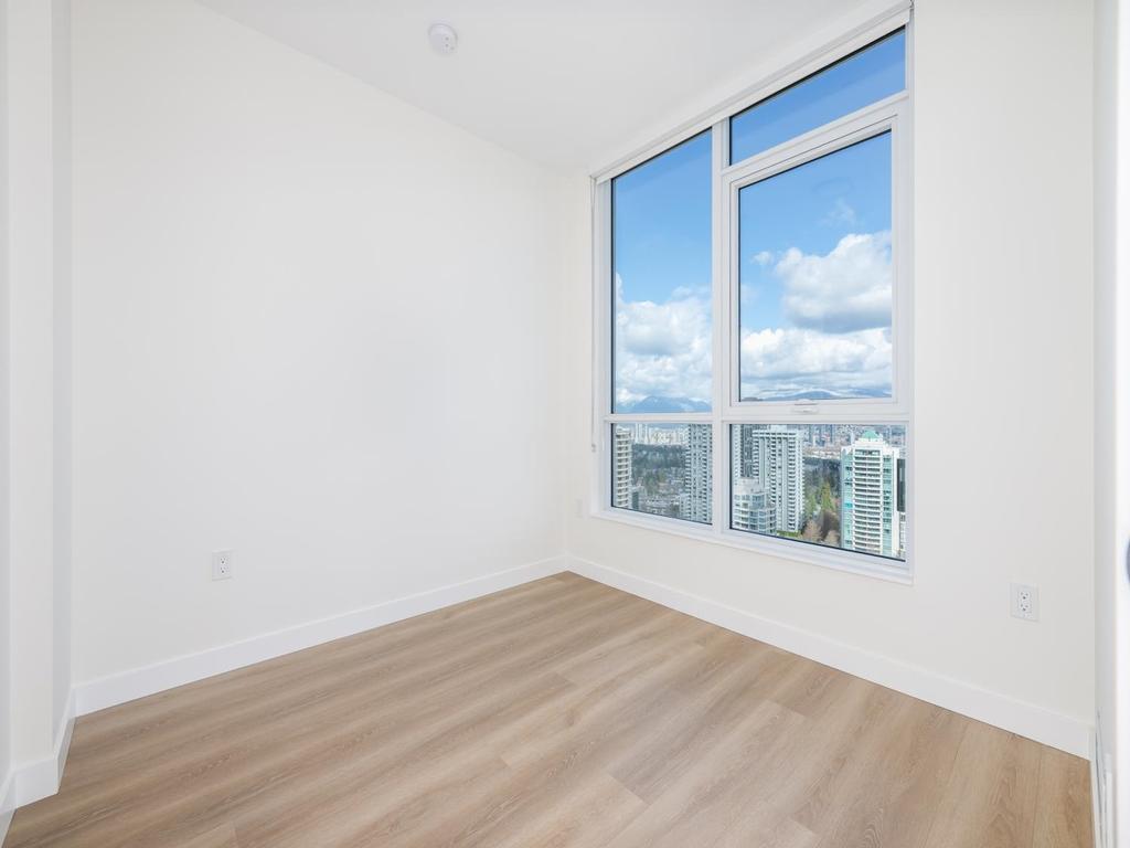 Listing Image for R3101236