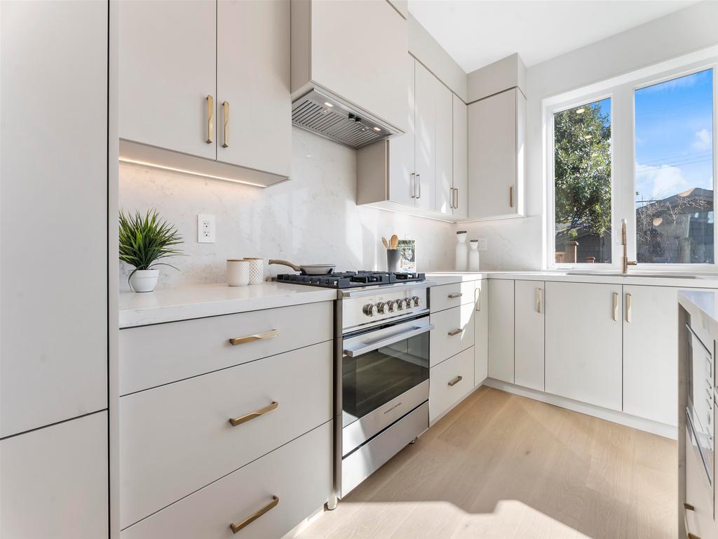 Listing Image for R3101393