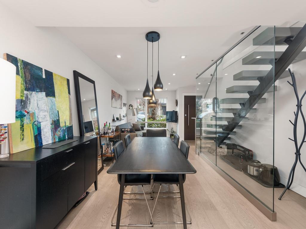 Listing Image for R3101602