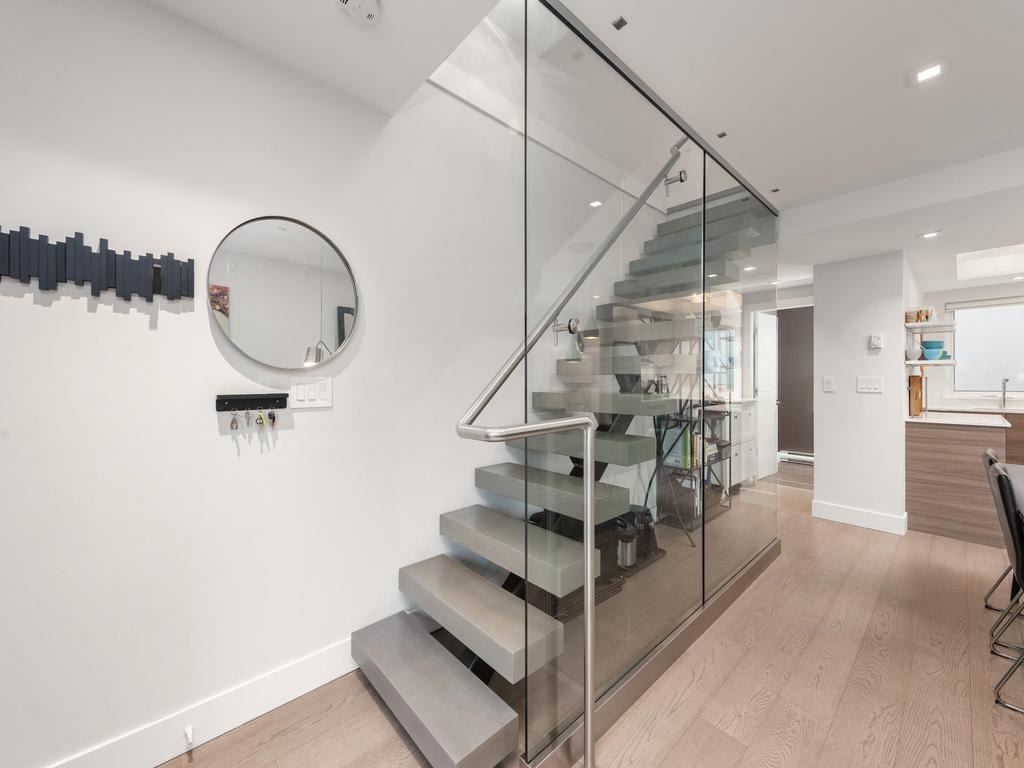 Listing Image for R3101602