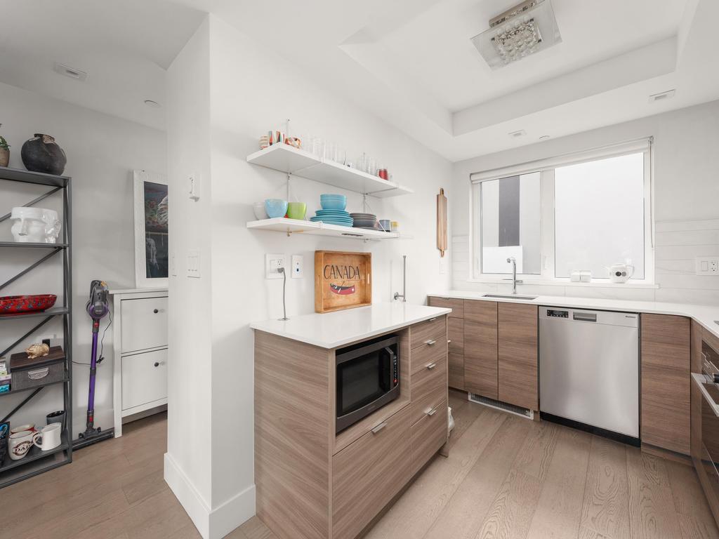 Listing Image for R3101602