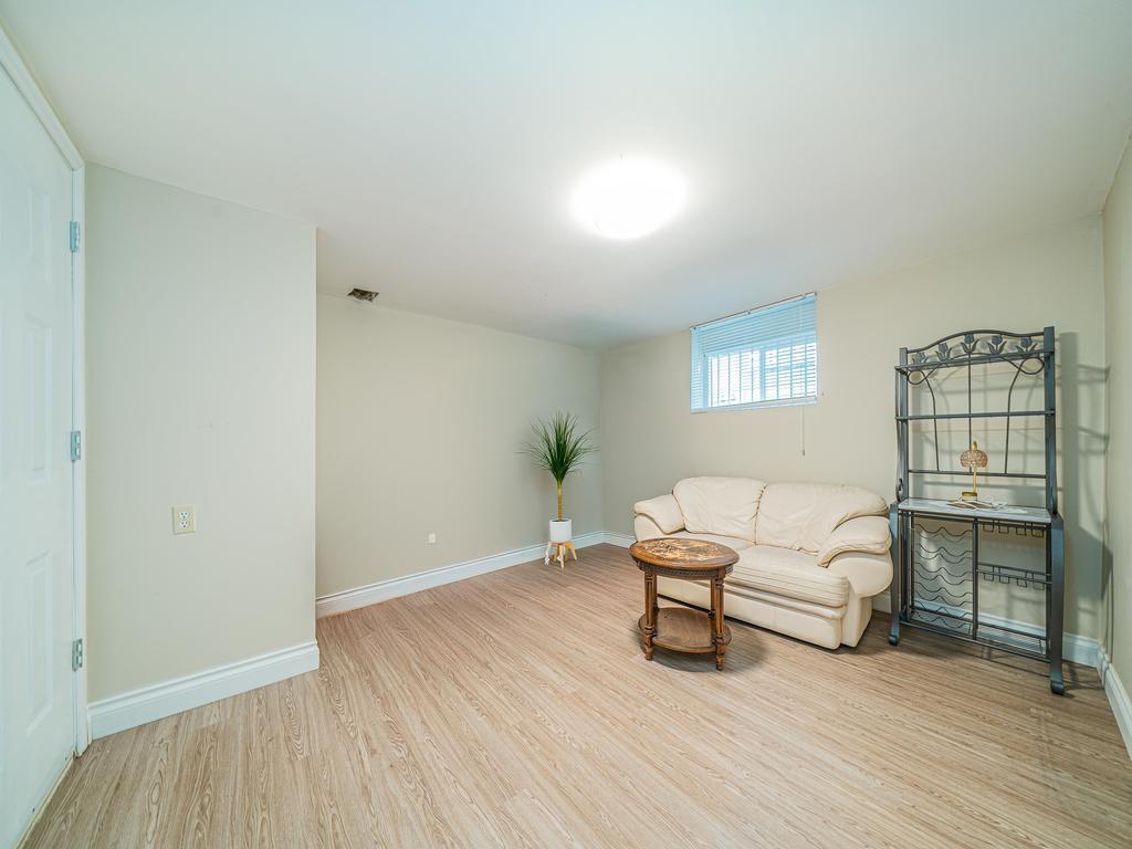 Listing Image for R3101604