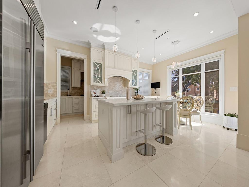 Listing Image for R3101656