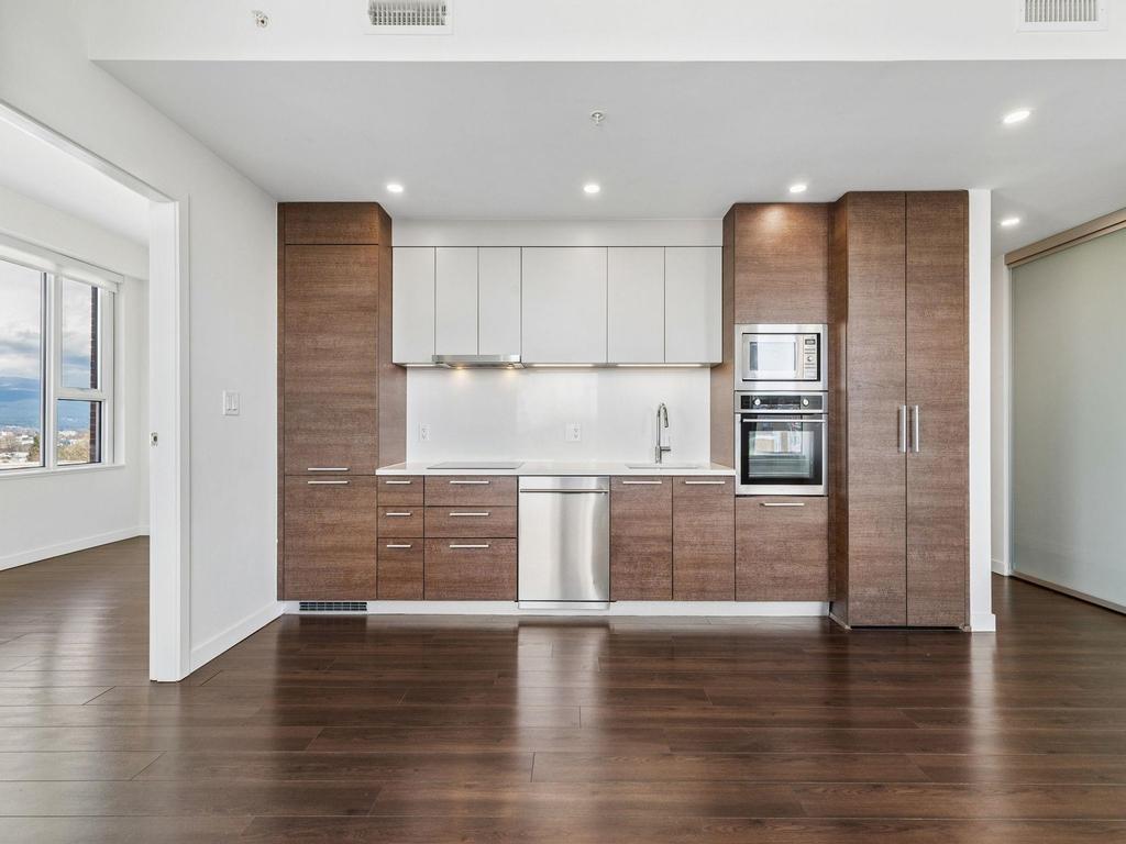 Listing Image for R3101796