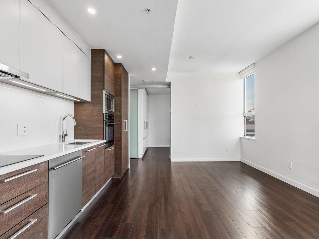 Listing Image for R3101796