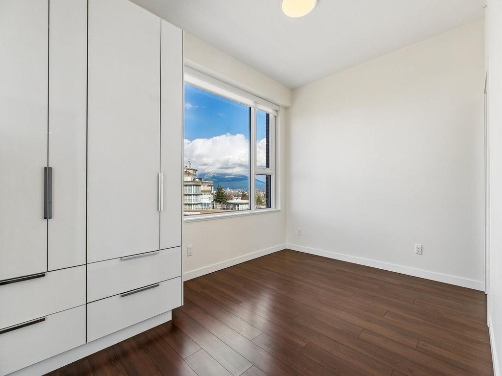 Listing Image for R3101796