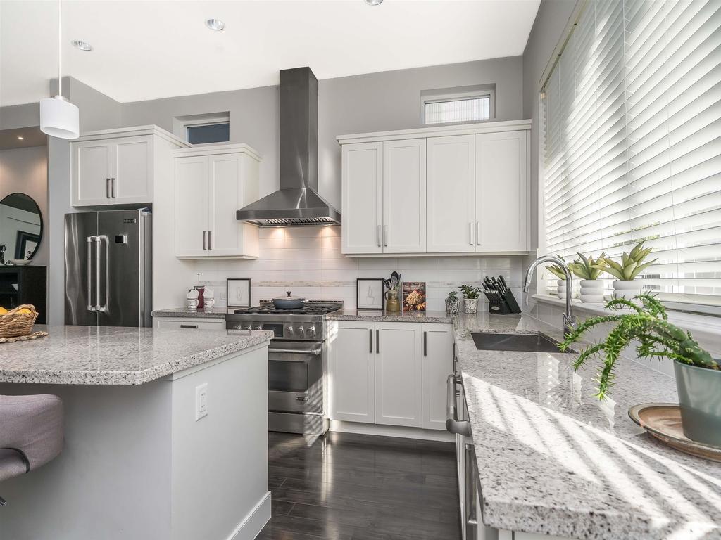 Listing Image for R3101800