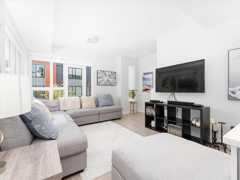 Listing Image for R3101917