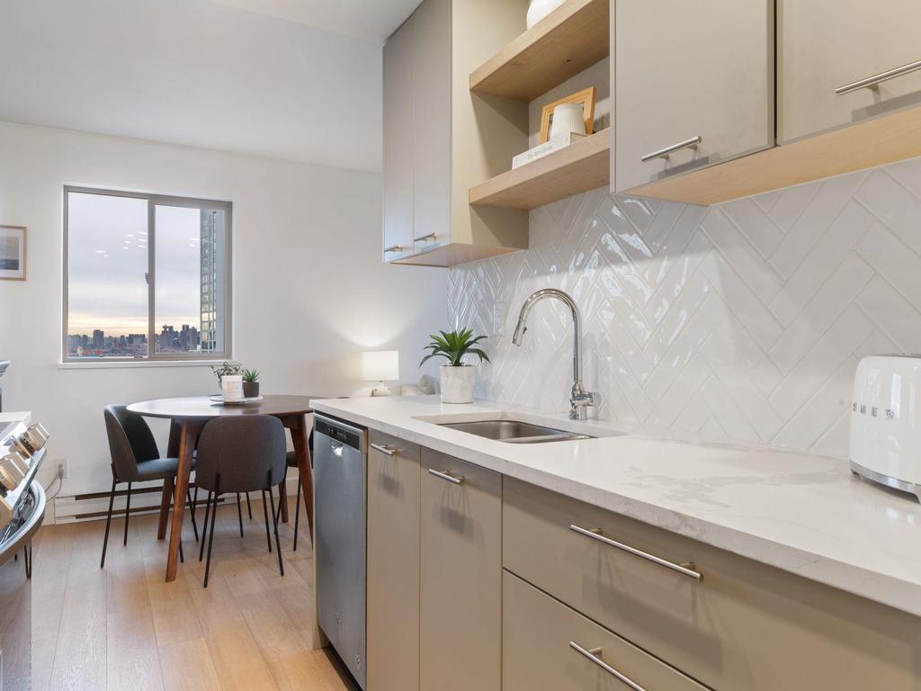 Listing Image for R3101919