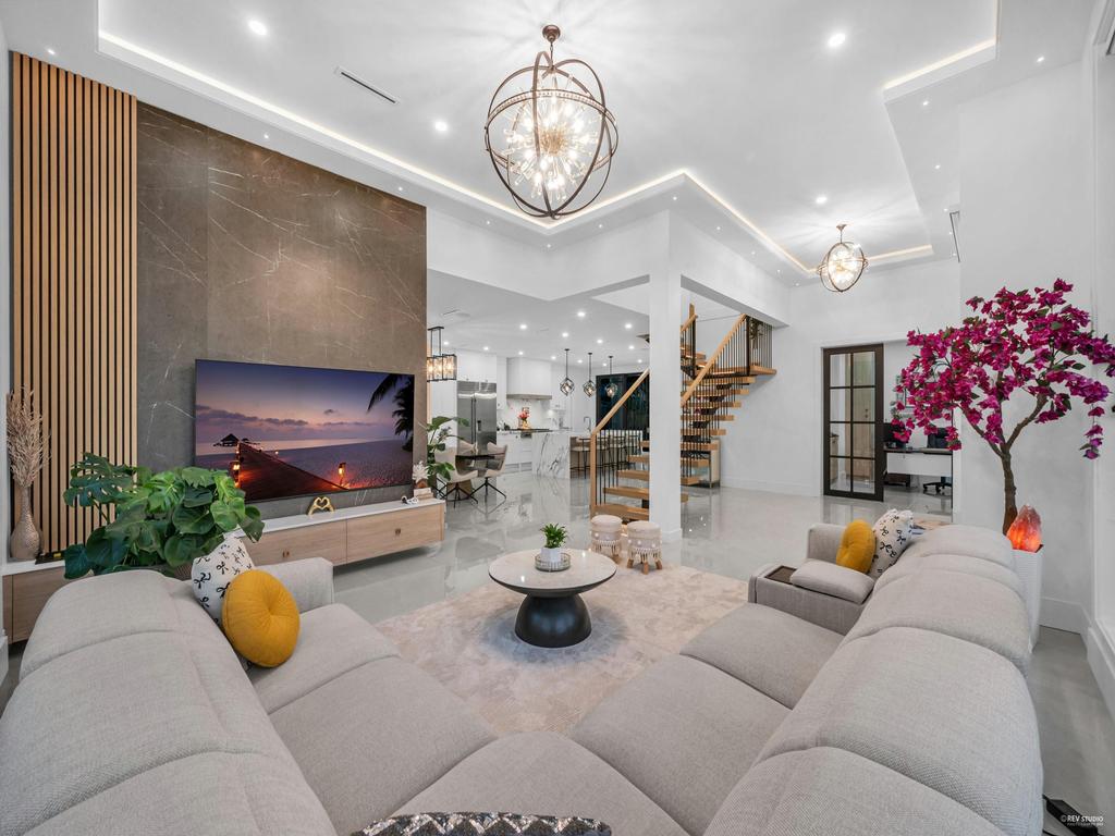 Listing Image for R3101954