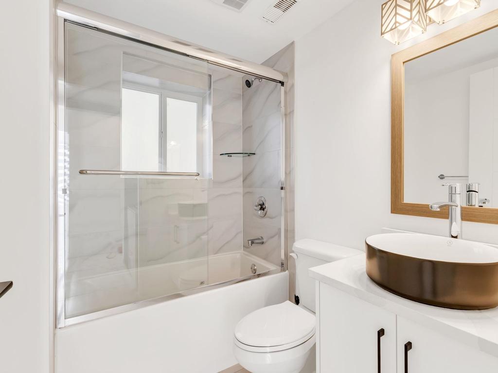 Listing Image for R3102000