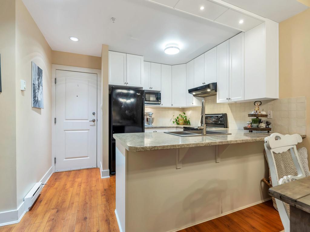 Listing Image for R3102002