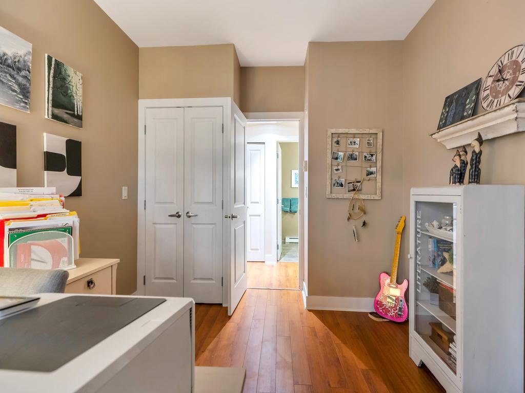 Listing Image for R3102002