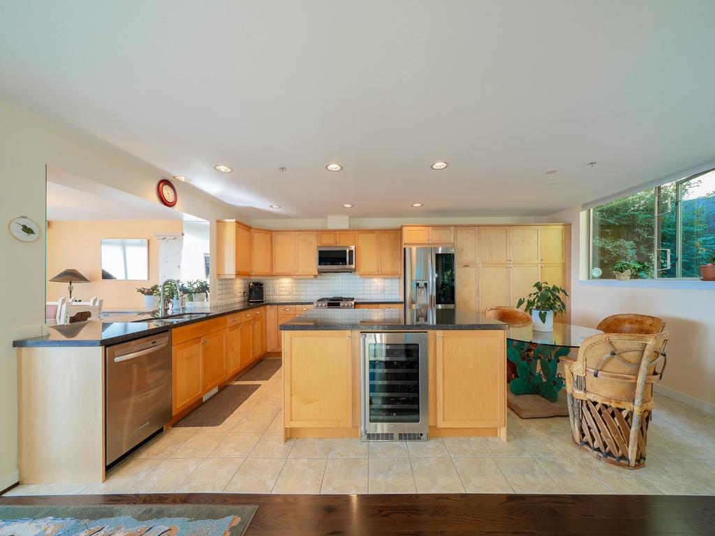 Listing Image for R3102027