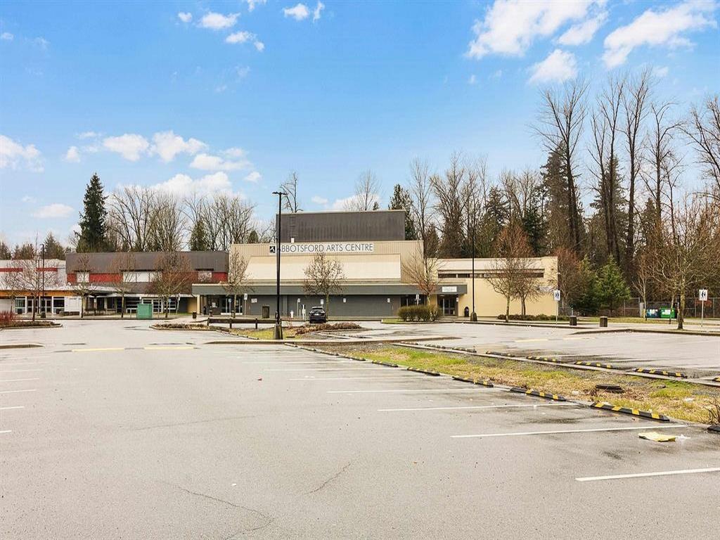 Listing Image for R3102028