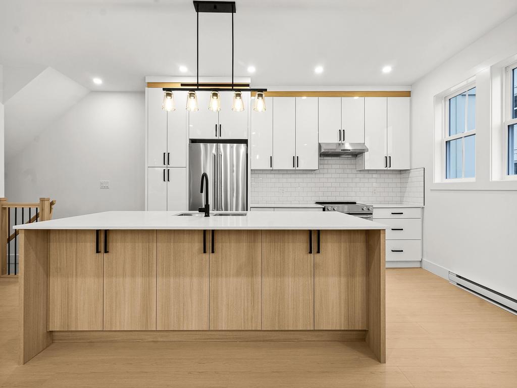 Listing Image for R3102028