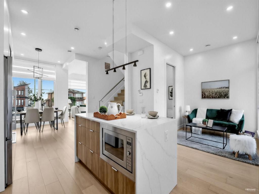 Listing Image for R3102035