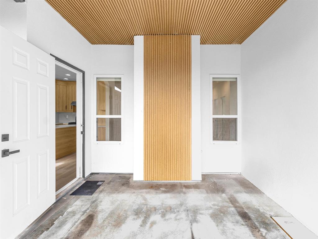 Listing Image for R3102036