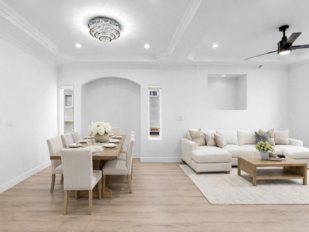 Listing Image for R3102036