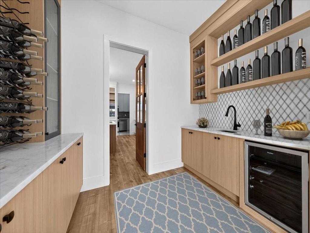 Listing Image for R3102095