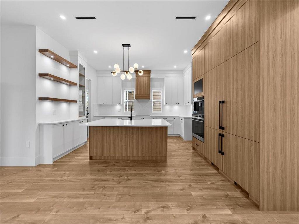 Listing Image for R3102095