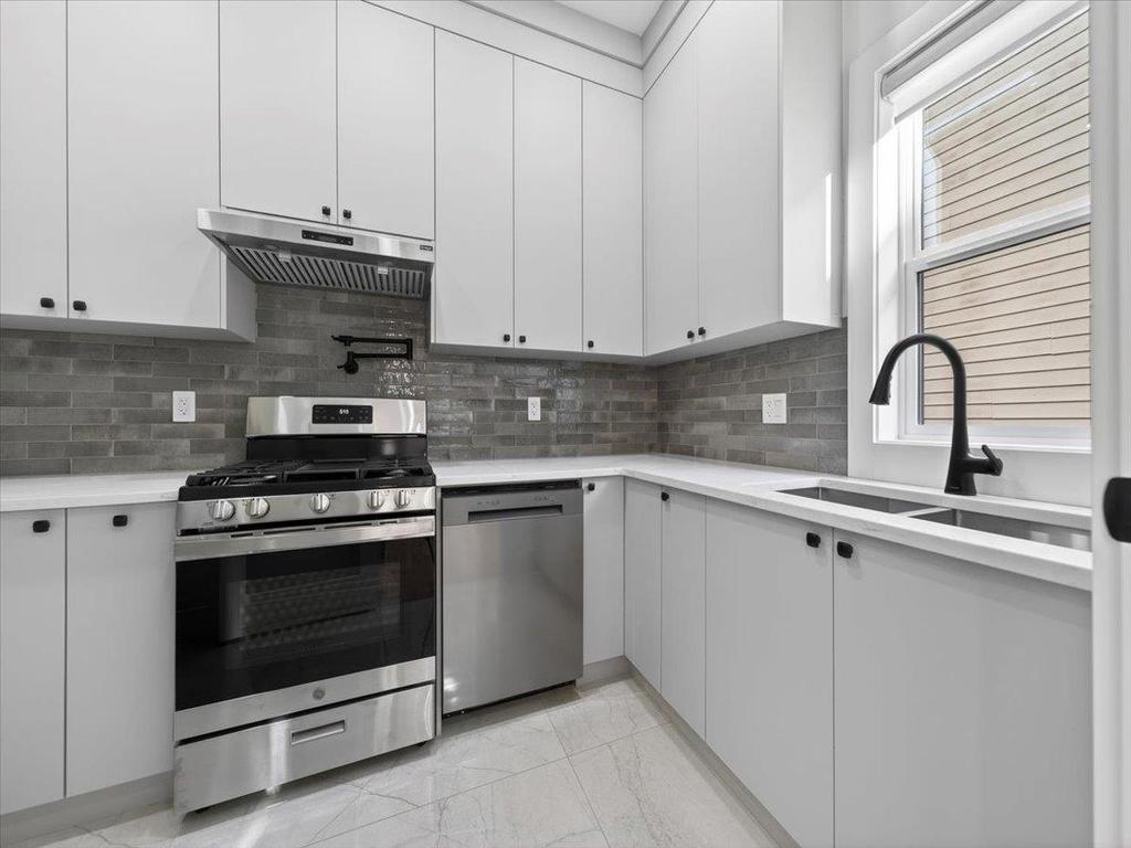 Listing Image for R3102095