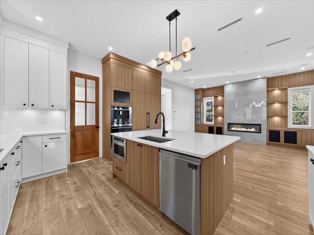 Listing Image for R3102095