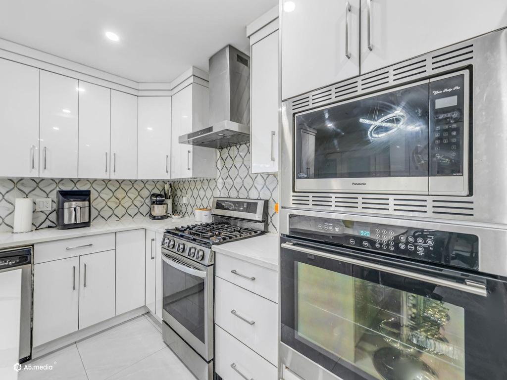 Listing Image for R3102177