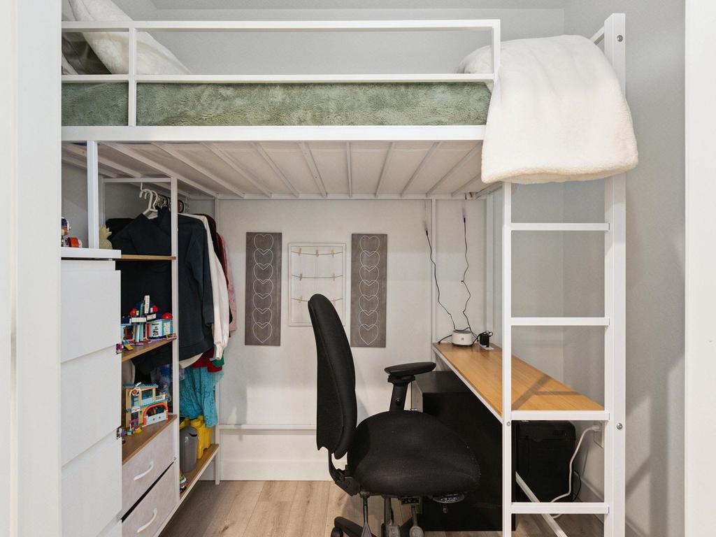 Listing Image for R3102302