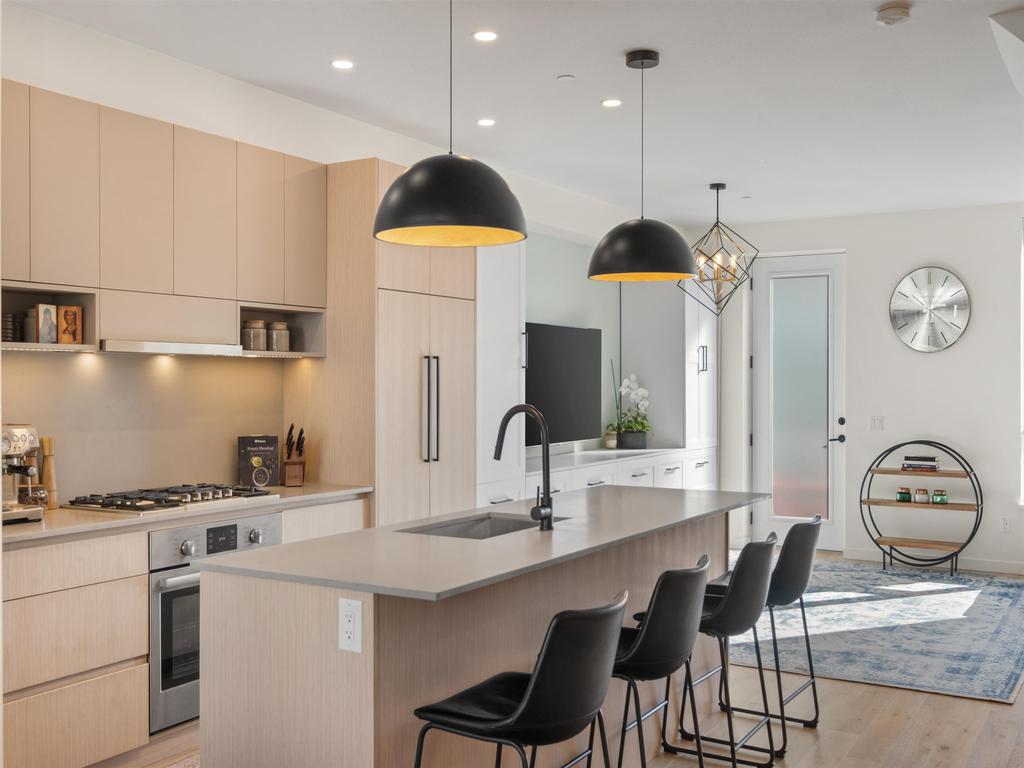 Listing Image for R3102338