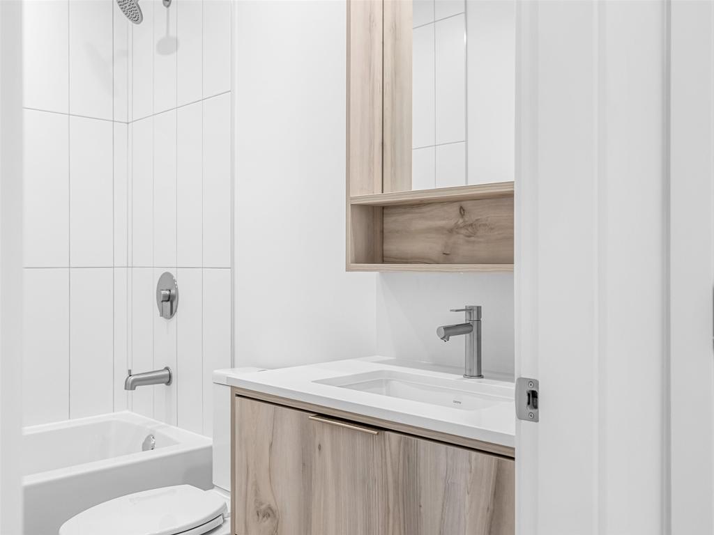 Listing Image for R3102343