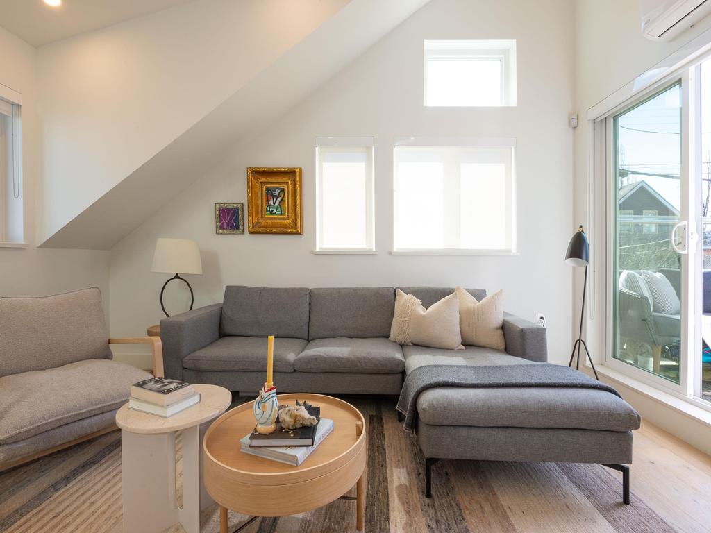 Listing Image for R3102372