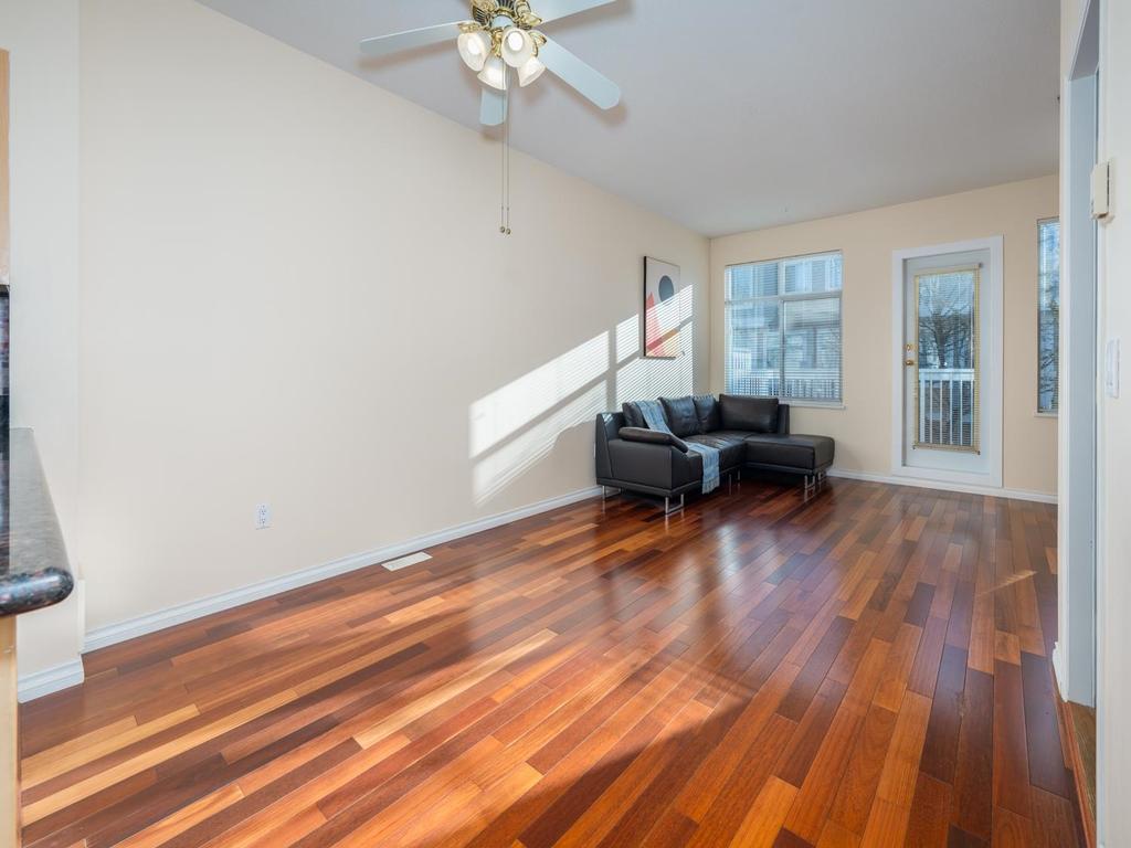 Listing Image for R3102794