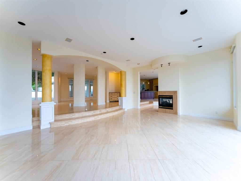 Listing Image for R3102802