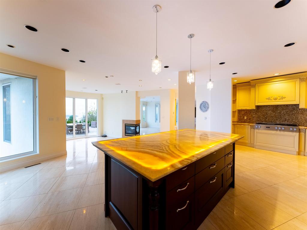 Listing Image for R3102802