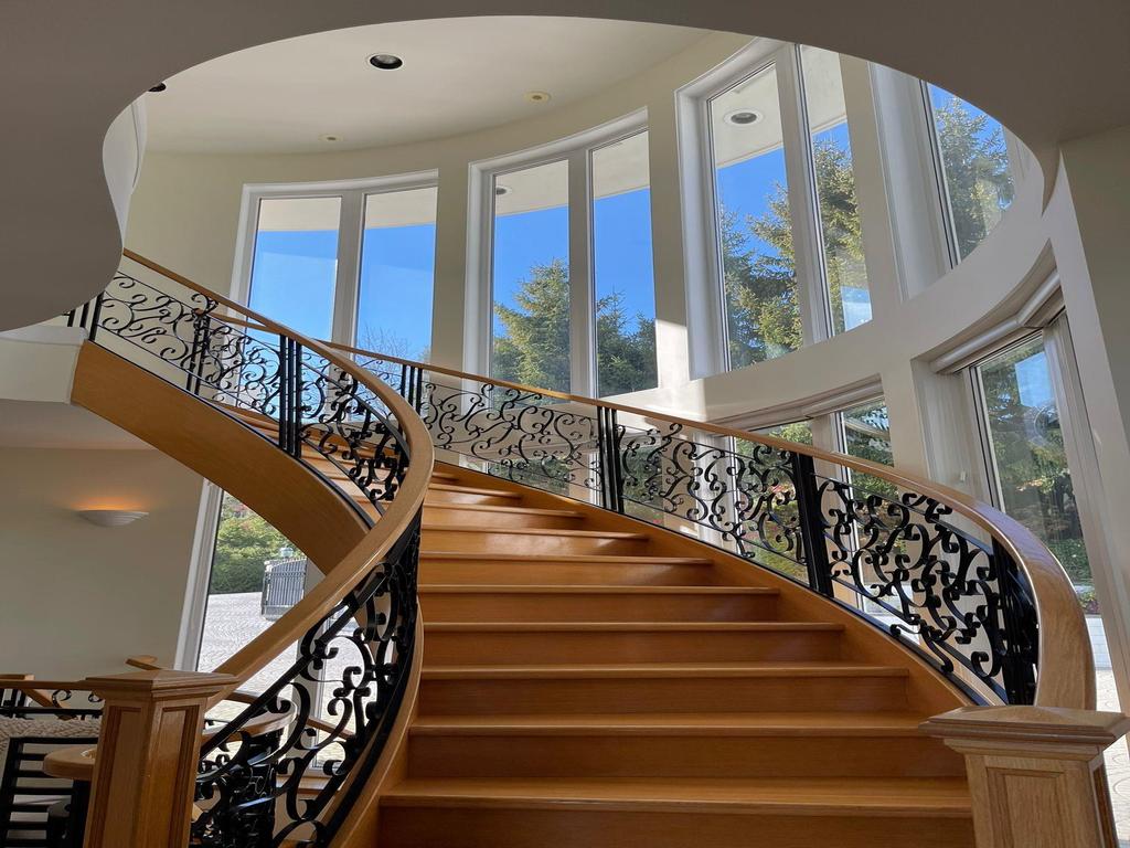 Listing Image for R3102802