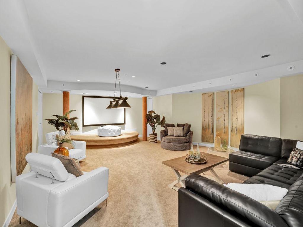 Listing Image for R3102802