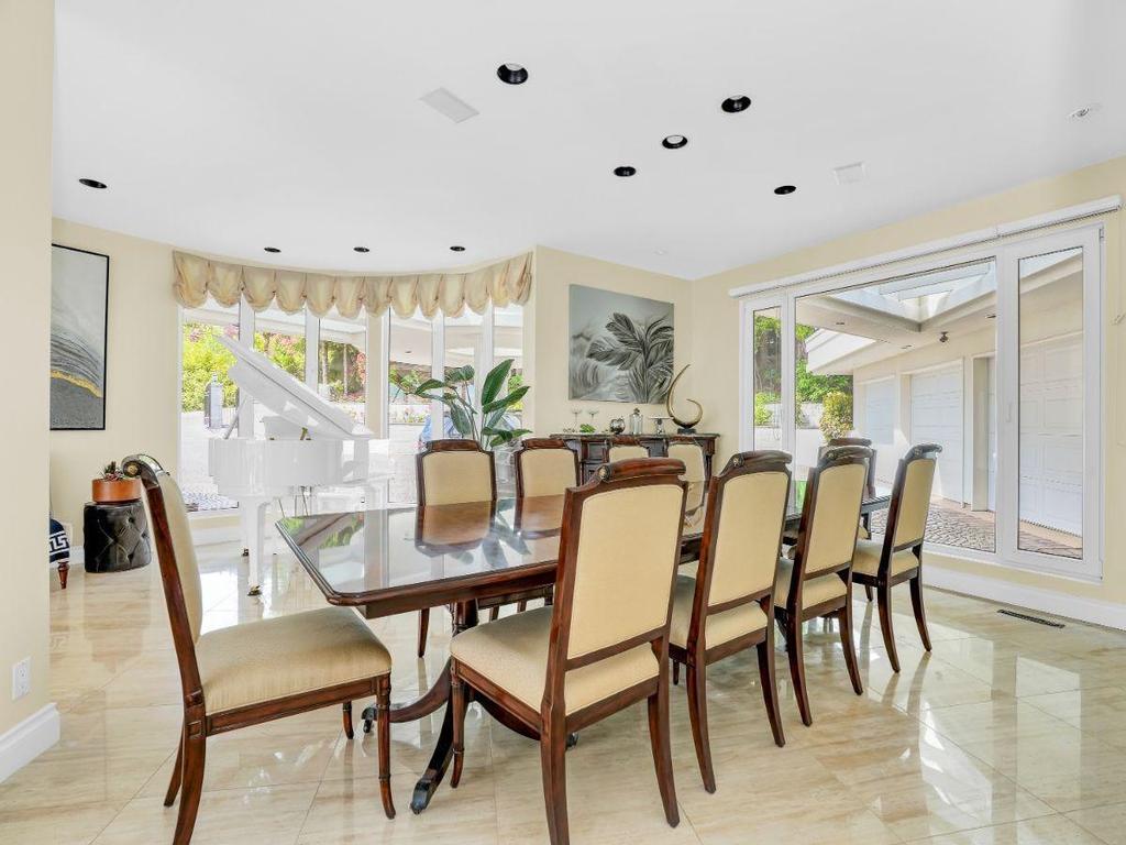 Listing Image for R3102802