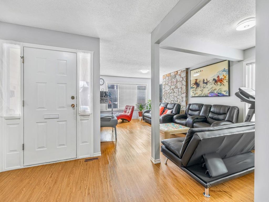 Listing Image for R3102818