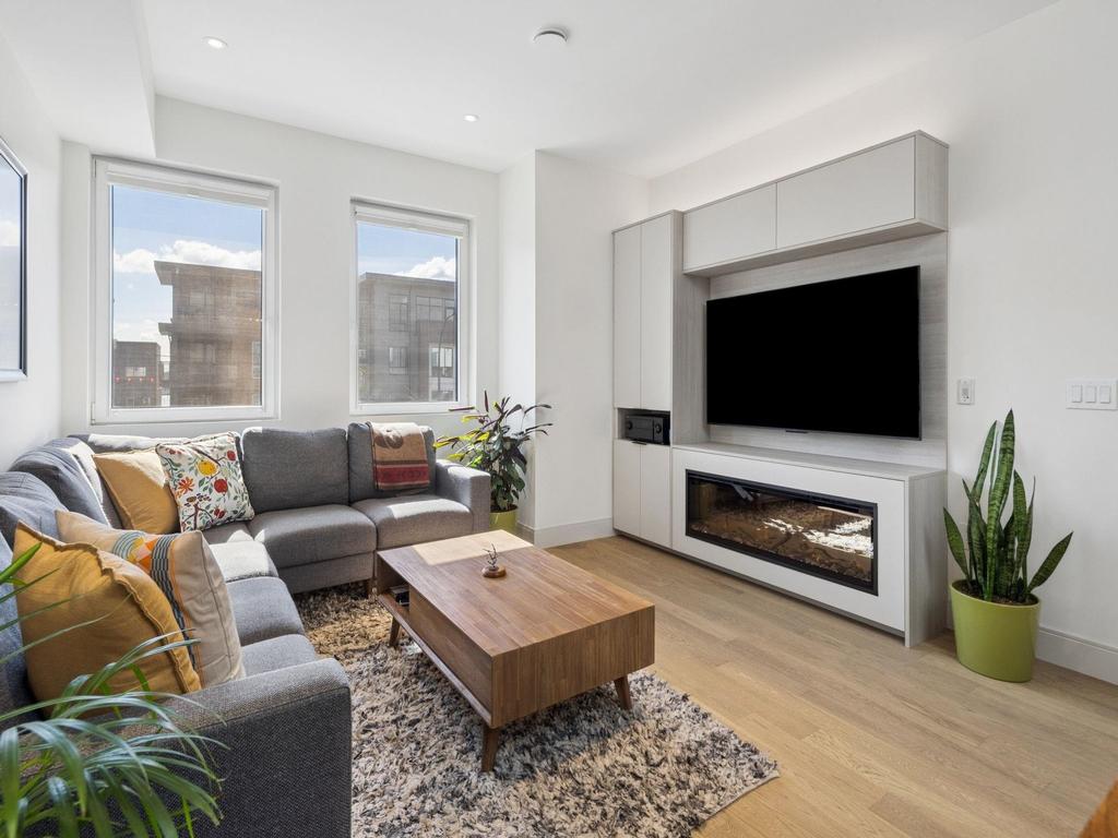 Listing Image for R3102862